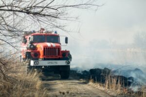 В Волгограде рано утром полыхнул четырехэтажный дом