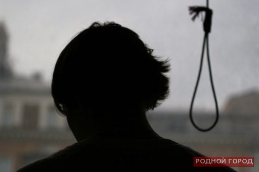 Под Волгоградом хуторянин повесился в сарае вслед за соседом