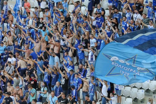 На матче «Ротора» с «Зенитом» за взрыв петарды задержали болельщика