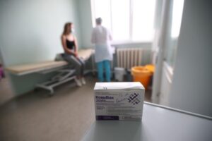 Вакцинированные от COVID-19 волгоградцы могут выиграть 100 000 рублей
