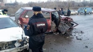 Три волгоградца пострадали в ДТП с 6 авто