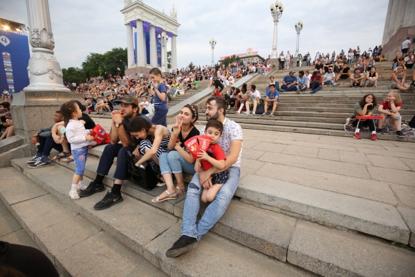 Волгоградцы будут болеть за сборную России на площадке фан-феста