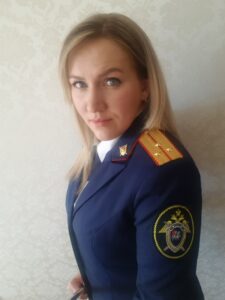 Сила и красота: помощник следователя делает изысканные украшения
