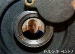 Банку майонеза, куртку и 2 пачки сигарет отобрали у волгоградского пенсионера