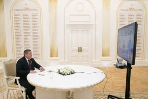 Андрей Бочаров пообщался с ветеранами ВОВ в режиме онлайн