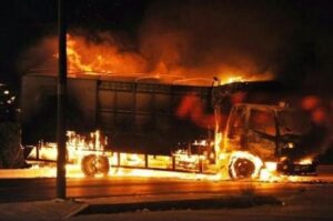 На федеральной трассе в Волгоградской области сгорел грузовик