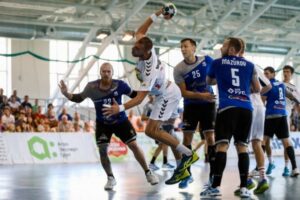 Волгоградский «Каустик» уступил лидеру Суперлиги