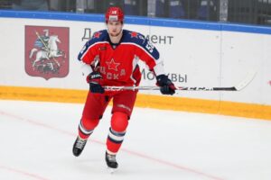 Первую шайбу в новом сезоне КХЛ забросил сын волгоградского футбольного голкипера