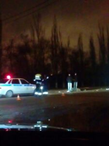 Легковушка насмерть сбила пешехода на юге Волгограда