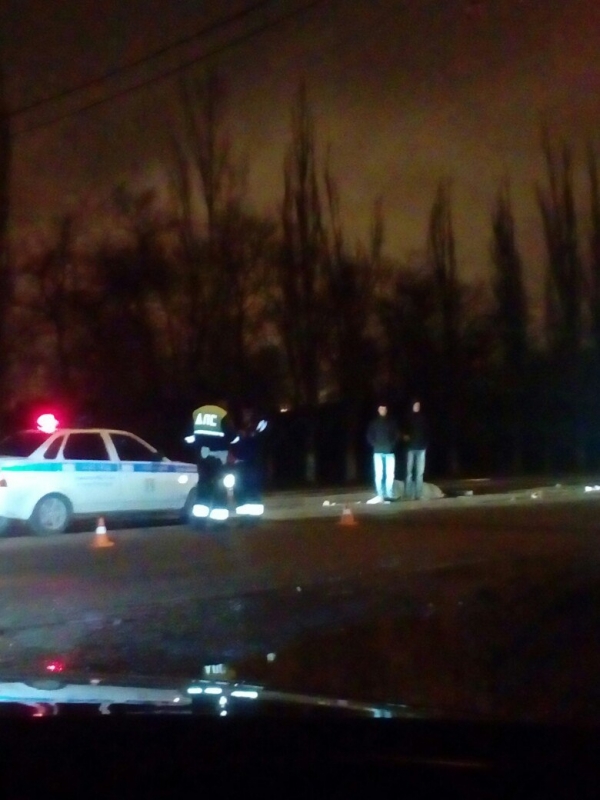 Легковушка насмерть сбила пешехода на юге Волгограда