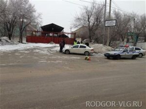 Сбивший волгоградца водитель угнал автомобиль