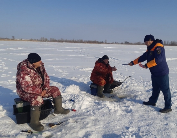 Жителям Волгоградской области напомнили о правилах безопасности на воде