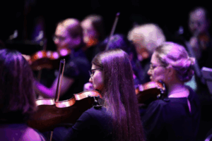 В Волгоградском оперном театре состоялся концерт «Rock-ностальгия»