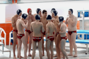 Юные волгоградские ватерполисты обыграли питерцев