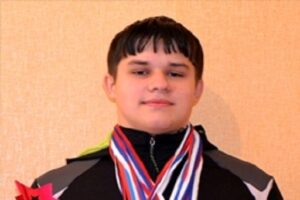 Тяжелоатлет из Быково стал призером первенства страны