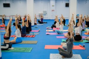 Волгоградцев приглашают заняться йогой в Комсомольском саду