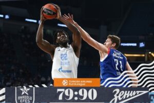Баскетболисты «Зенита» в гостях обыграли чемпиона Евролиги