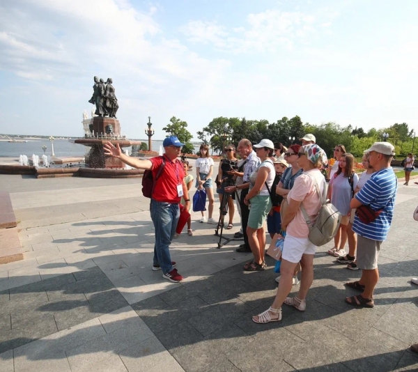 В Волгограде продолжаются бесплатные экскурсии Free walking tours