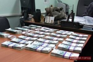 В Волжском начальник отдела УФСКН задержан за взятку в 1 млн