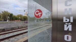 Вандалы разгромили три остановки СТ в Волгограде