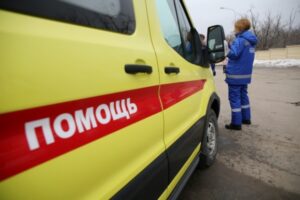 В Волгограде женщина на «Мерседесе» наехала на 15-летнего подростка на зебре