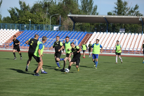 Ко Дню металлурга на «Красном Октябре» стартовал футбольный турнир