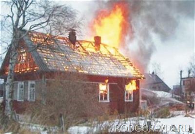 В Волгоградской области мать и дочь сильно пострадали в пожаре