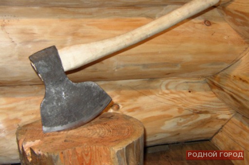 Волгоградец топором отрубил руки приятелю