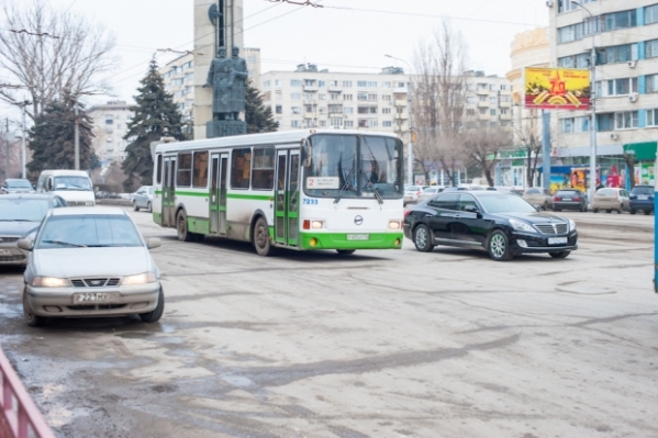 Волгоградка требовала полмиллиона рублей за травму во время поездки в автобусе