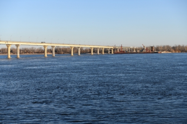 Волгоградцев удивило рождение облаков над Волгой