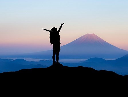 Три знака зодиака добьются успеха зимой 2019 года