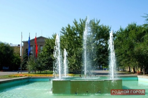 В Волгограде вандалы разрушили запущенный на 9 Мая фонтан