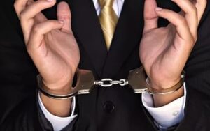 Бывший волгоградский судья и адвокат присвоил свыше 50,5 миллиона рублей