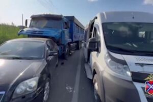 В волгоградской больнице в тяжелом состоянии оказались 3 девушки после ДТП