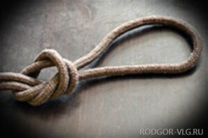 39-летний мужчина повесился до дворе школы в Волгограде