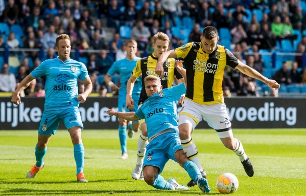 Команда волгоградца Леонида Слуцкого разгромила «Хераклес»