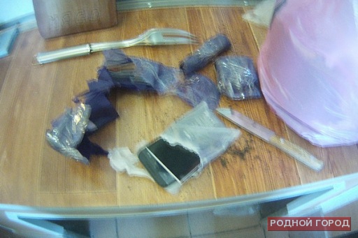 Волгоградка пыталась передать брату в колонию телефон в чае