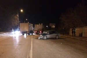 В Волгограде в столкновении «Лады» и «Мерседеса» пострадала женщина