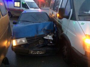 Родственники волгоградок, пострадавших в ДТП с маршруткой, требуют наказать водителя