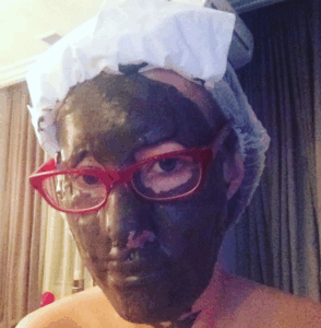 Красота – это главное: Собчак показала подписчикам интимную процедуру