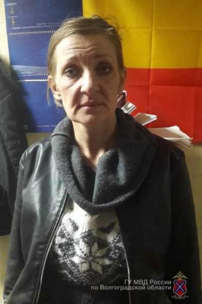В Волгограде задержали 40-летнюю мошенницу, притворявшуюся соцработником