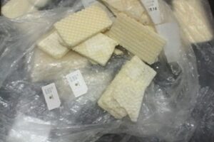 В колонию под Волгоградом пытались передать вафли с 2 SIM-картами