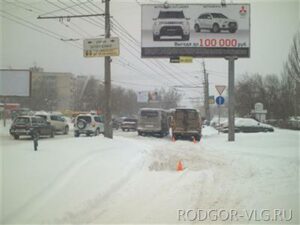 Волгоградец повредил позвоночник в ДТП с маршруткой