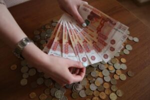 Жительница Кумылженского района при получении соцвыплаты на строительство дома представила липовые документы
