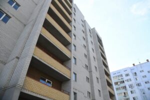 В Волгограде надзорные органы проверили ход строительства новостройки