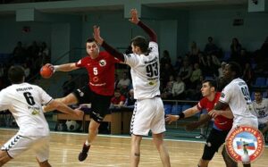 Волгоградский «Каустик» проиграл в Перми