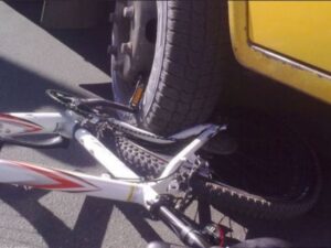 В Волгоградской области водитель без прав переехал 9-летнего велосипедиста