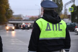 Под Волгоградом столкновение велосипедиста с иномаркой попало на видео