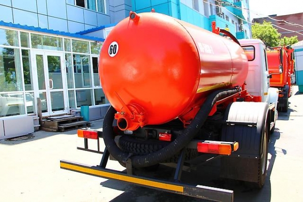 В Волгограде водитель ассенизатора задавил мальчика