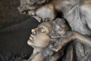 Врачи бьют тревогу: эта венерическая болезнь передаётся через поцелуй
